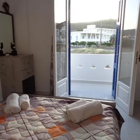 Landhaus House Kythnos Loutrá